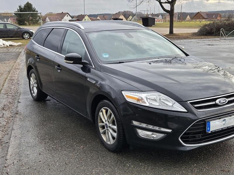 Gebraucht Ford Mondeo 140 PS (102 kW) 2013 Schwarz Kombi