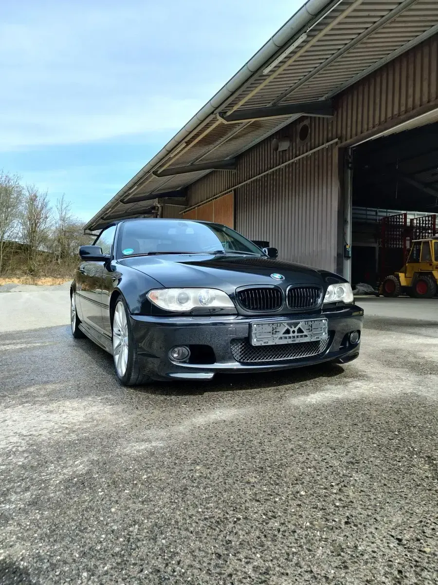 Gebraucht BMW 330 Cabriolet M Sport 231 PS (169 kW) 2004 Schwarz Cabrio