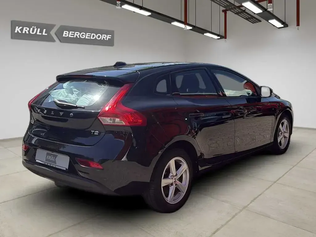 Gebraucht Volvo V40 Kinetic 122 PS (89 kW) 2017 Schwarz Limousine