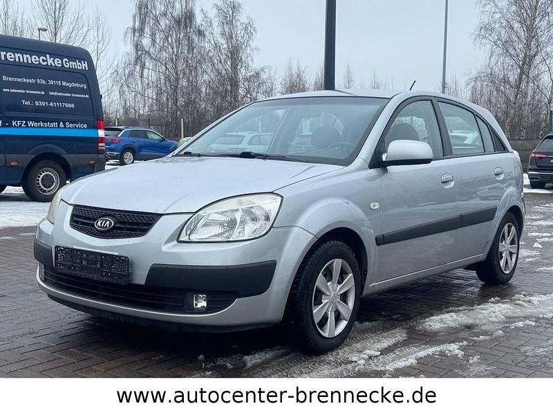 Gebraucht Kia Rio EX 97 PS (71 kW) 2008 Silber Limousine