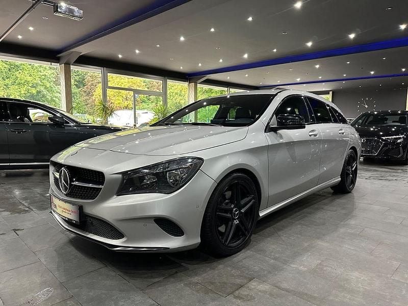 Silber Gebraucht 2016 Mercedes CLA250 Shooting Brake Kombi | 17.990 € (Fairer Preis) - Bild 1/4