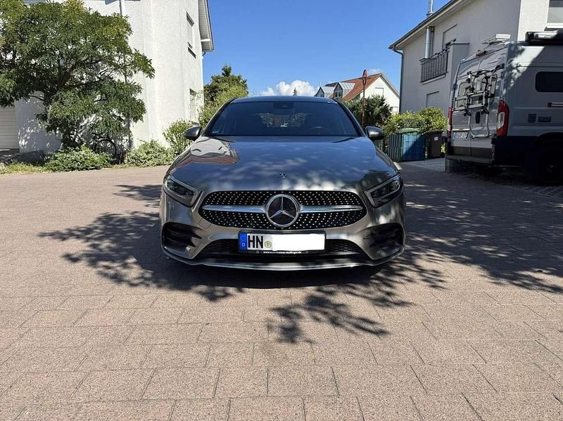 Gebraucht Mercedes A220 AMG line 190 PS (139 kW) 2019 Grau Limousine