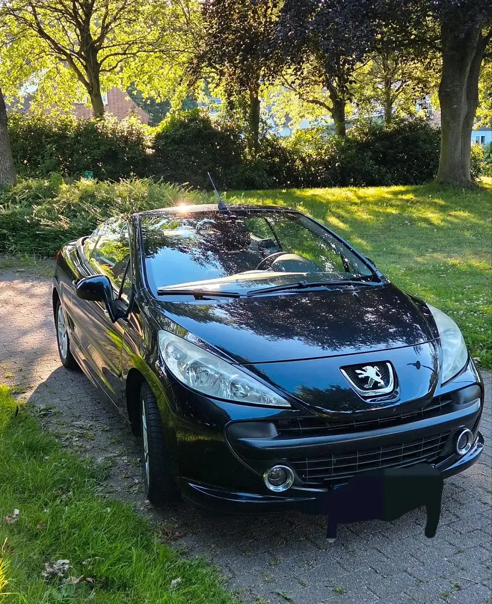 Gebraucht Peugeot 207 CC 120 PS (88 kW) 2009 Schwarz Cabrio