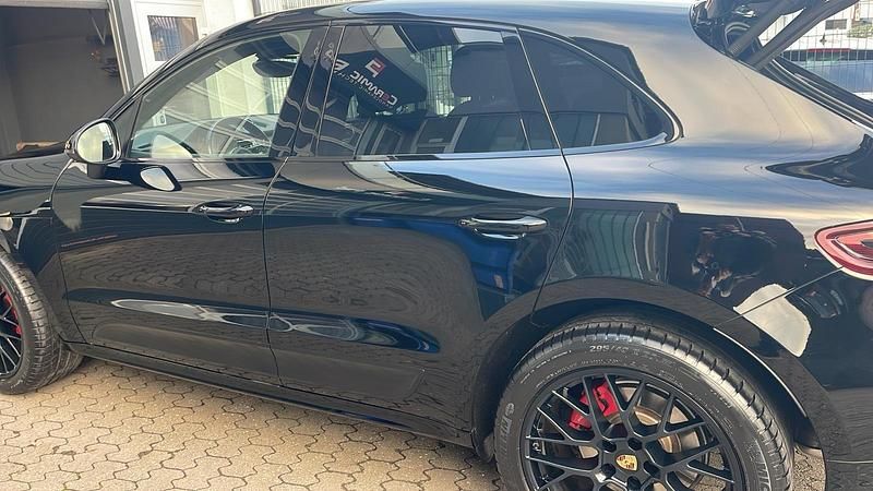 Second-hand Porsche Cayenne 360 CP (264 kW) 2017 Negru SUV