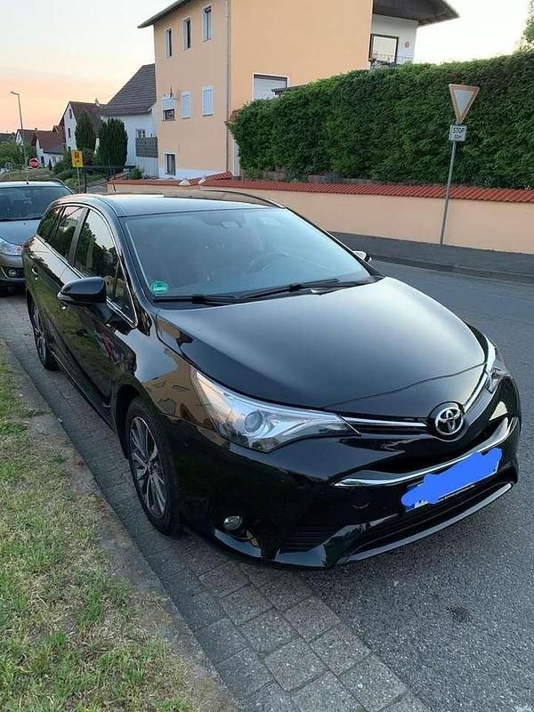Gebraucht 2015 Toyota Avensis Comfort Kombi | 5.000 € (Superpreis) - Bild 1/2