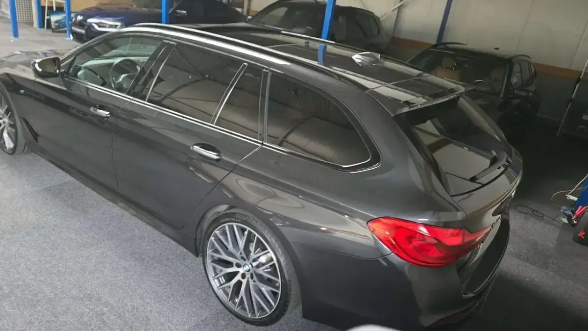 Gebraucht BMW 520 M Performance 190 PS (139 kW) 2018 Schwarz Kombi