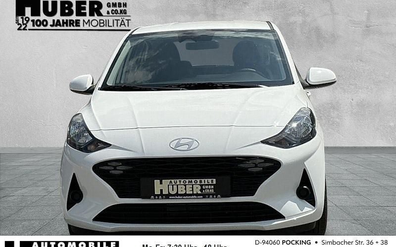 Gebraucht Hyundai i10 Select 63 PS (46 kW) 2024 Weiß Kleinwagen