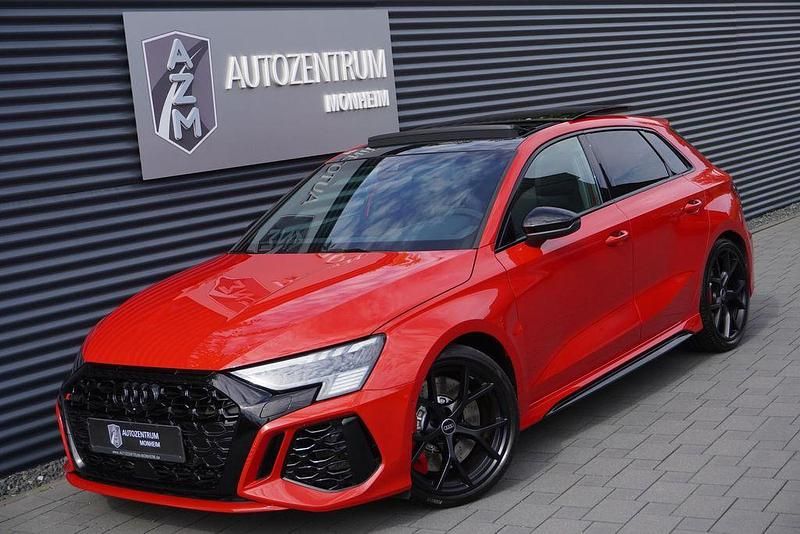 Rot Gebraucht 2022 Audi RS3 Sport Limousine | 52.990 € (Fairer Preis) - Bild 1/4