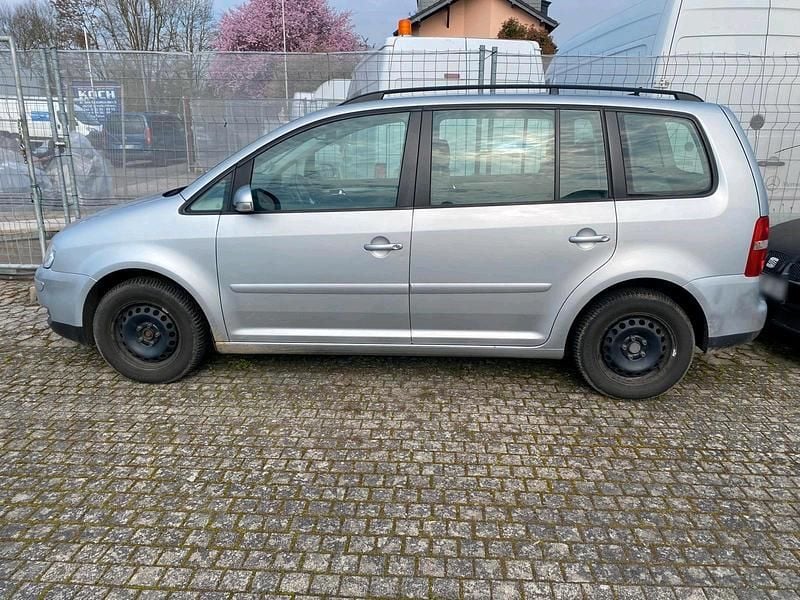 Gebraucht VW Touran 140 PS (102 kW) 2005 Silber Van / Kleinbus