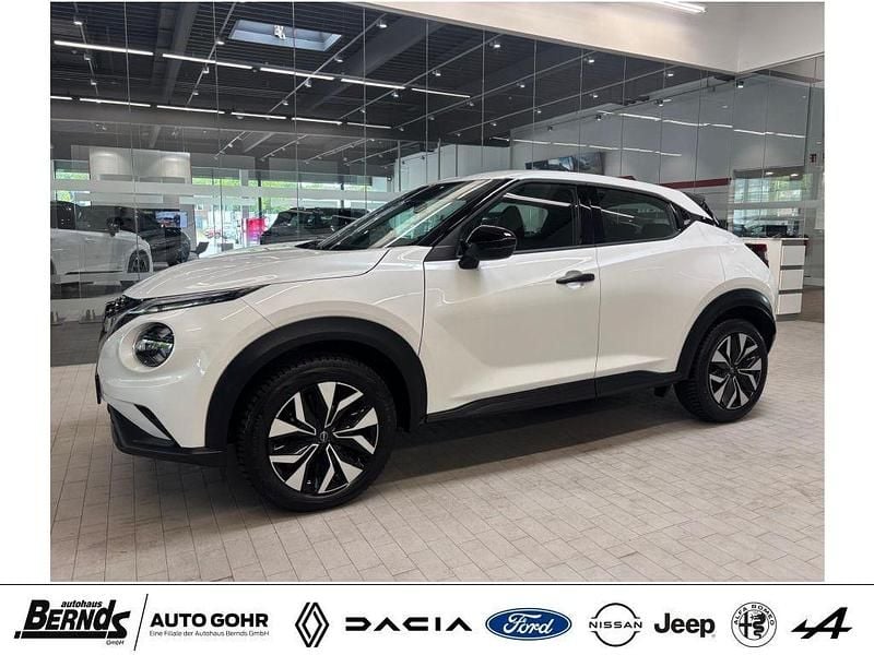 Gebraucht Nissan Juke Acenta 114 PS (83 kW) 2024 Hell weiß sonderlack (metallic) SUV