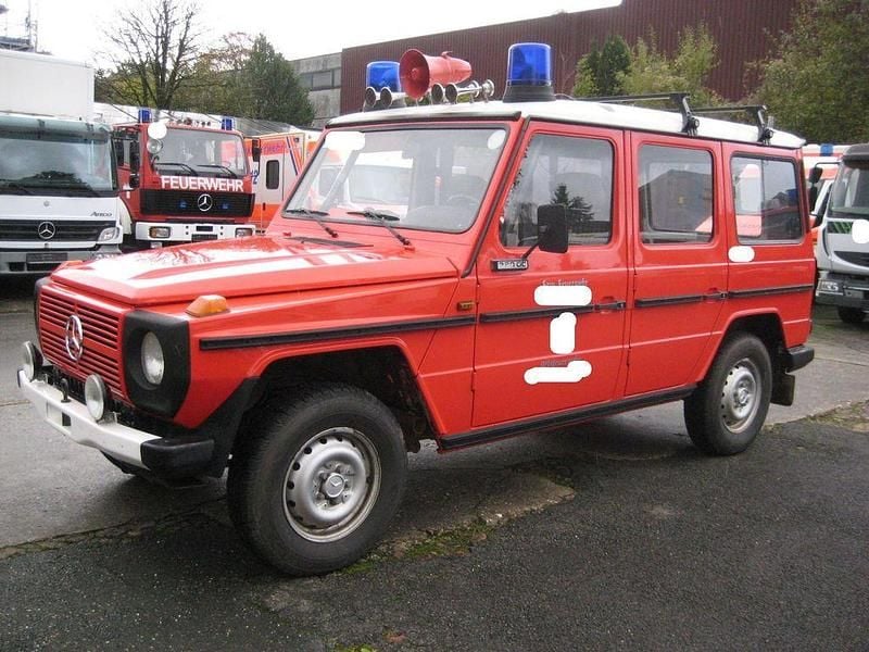 Rot Gebraucht 1981 Mercedes G280 SUV | 27.900 € - Bild 1/4