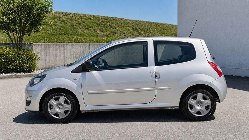 Second-hand Renault Twingo Expression 75 CP (55 kW) 2013 Argintiu Hatchback