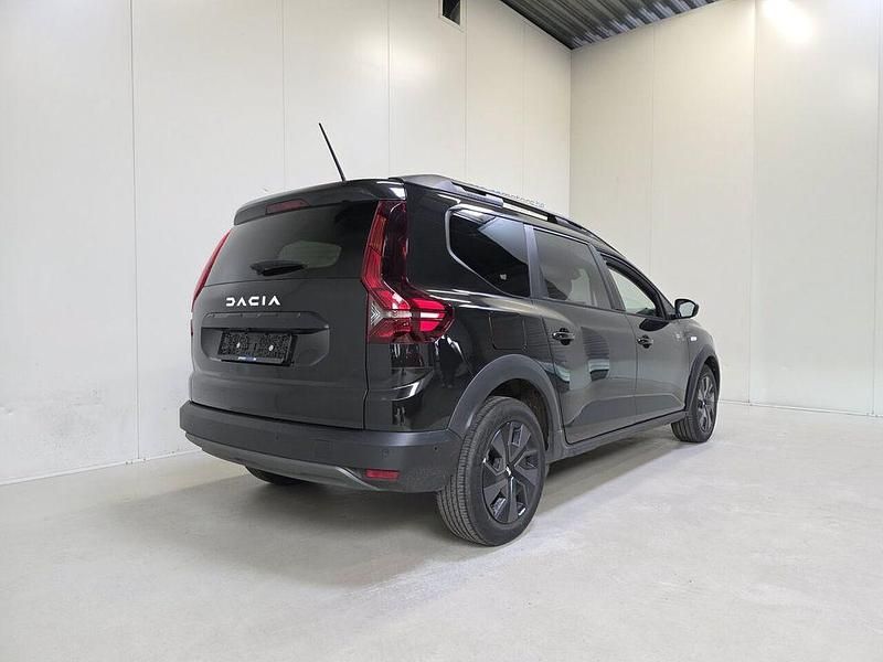 Gebraucht Dacia Jogger 91 PS (66 kW) 2024 Schwarz Van / Kleinbus