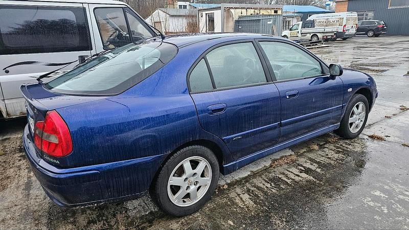 Gebraucht Mitsubishi Carisma 115 PS (84 kW) 2004 Blau Limousine