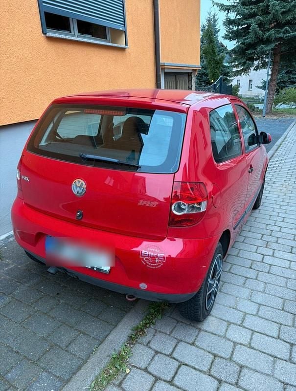 Rot Gebraucht 2006 VW Fox Kleinwagen | 850 € (Superpreis) - Bild 1/4