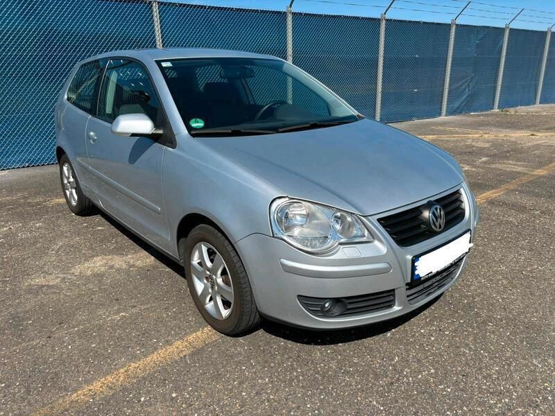 Silber Gebraucht 2006 VW Polo Limousine | 3.300 € (Fairer Preis) - Bild 1/4