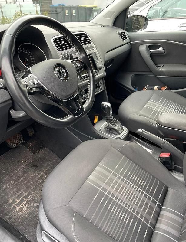 Gebraucht VW Polo LOUNGE 90 PS (66 kW) 2015 Grau Kleinwagen