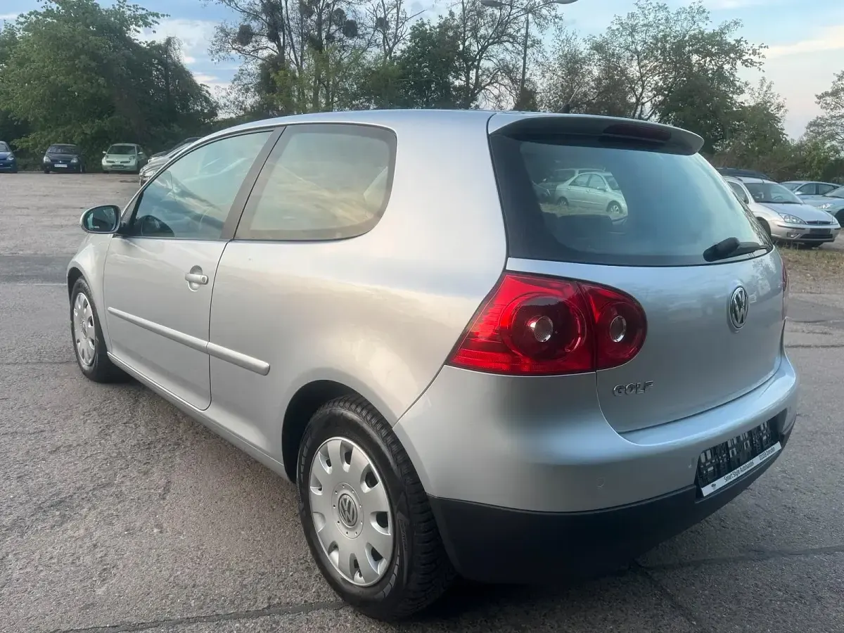 Używany VW Golf 80 KM (58 kW) 2007 Srebrny Coupe