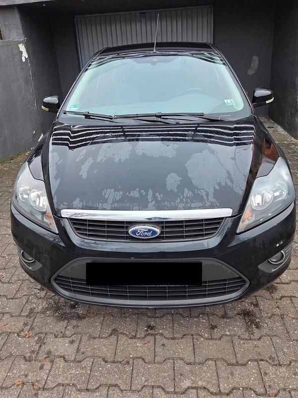 Gebraucht Ford Focus 100 PS (73 kW) 2009 Schwarz Kleinwagen
