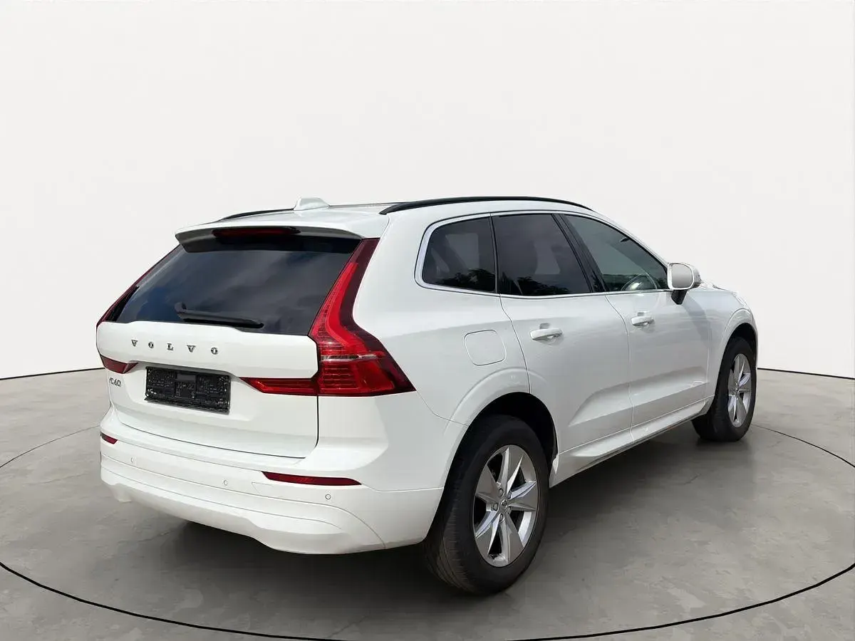 Gebraucht Volvo XC60 145 PS (106 kW) 2022 SUV