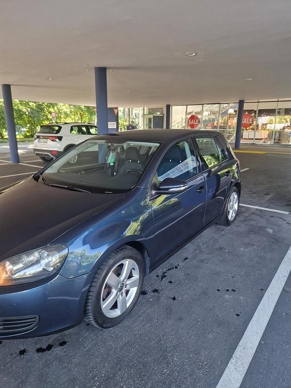 Blau Gebraucht 2011 VW Golf VI Limousine | 4.500 € (Guter Preis) - Bild 1/4
