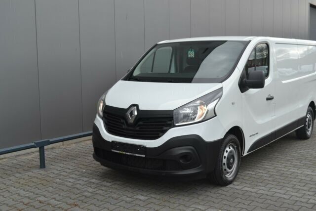 Gebraucht Renault Trafic Komfort 120 PS (88 kW) 2015 Weiß Van / Kleinbus