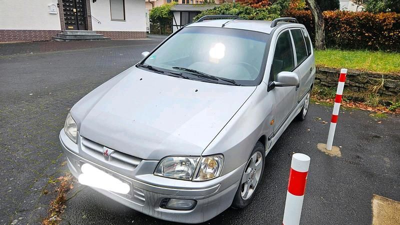 Silber Gebraucht 2001 Mitsubishi Space Star Kombi | 899 € (Fairer Preis) - Bild 1/4
