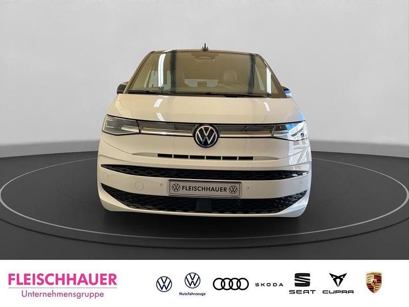 Second-hand VW Multivan Edition 150 CP (110 kW) 2026 Alb Monovolum