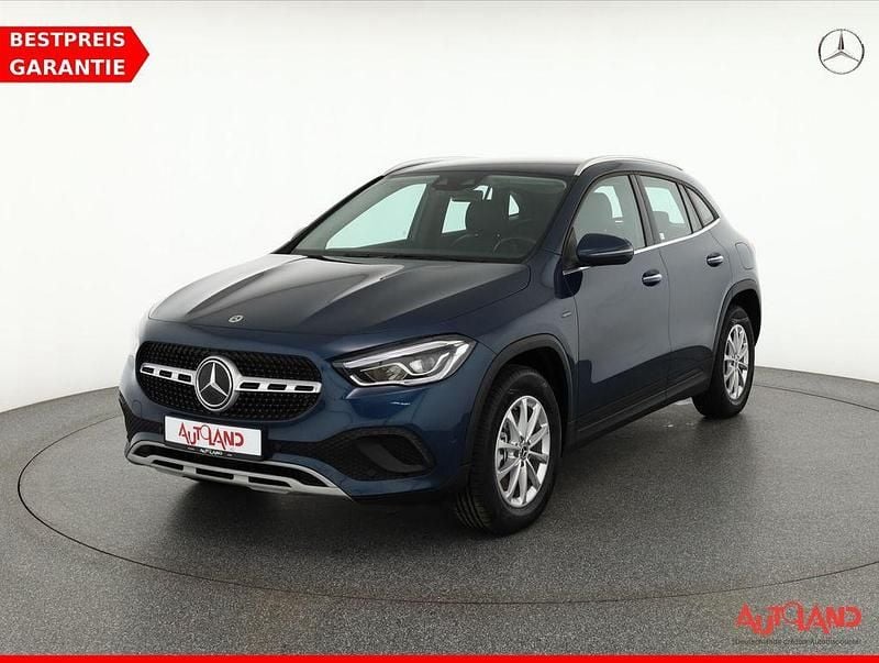 Denimblau metalliclack (metallic) Gebraucht 2021 Mercedes GLA250 Style SUV | 30.990 € (Superpreis) - Bild 1/4