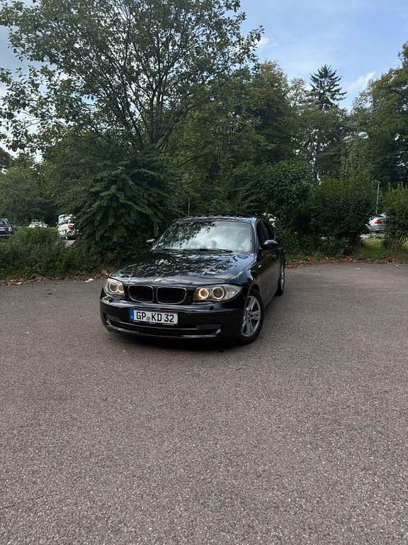 Schwarz Gebraucht 2007 BMW 118 Kleinwagen | 5.690 € (Fairer Preis) - Bild 1/4