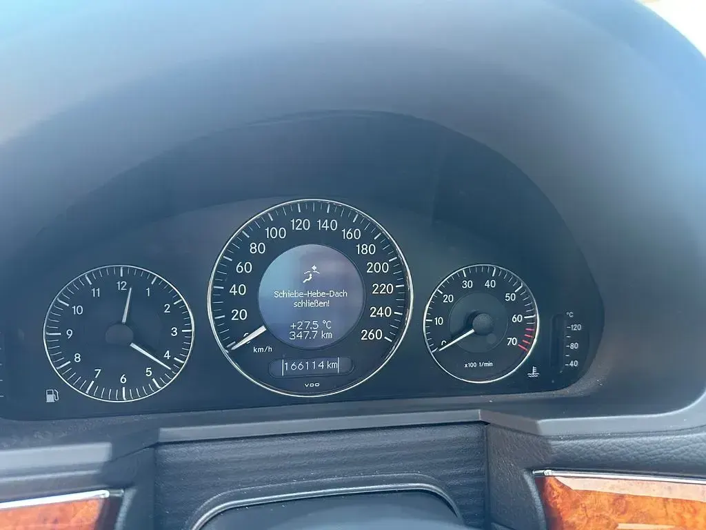 Gebraucht Mercedes E240 Elegance 177 PS (130 kW) 2005 Schwarz Limousine