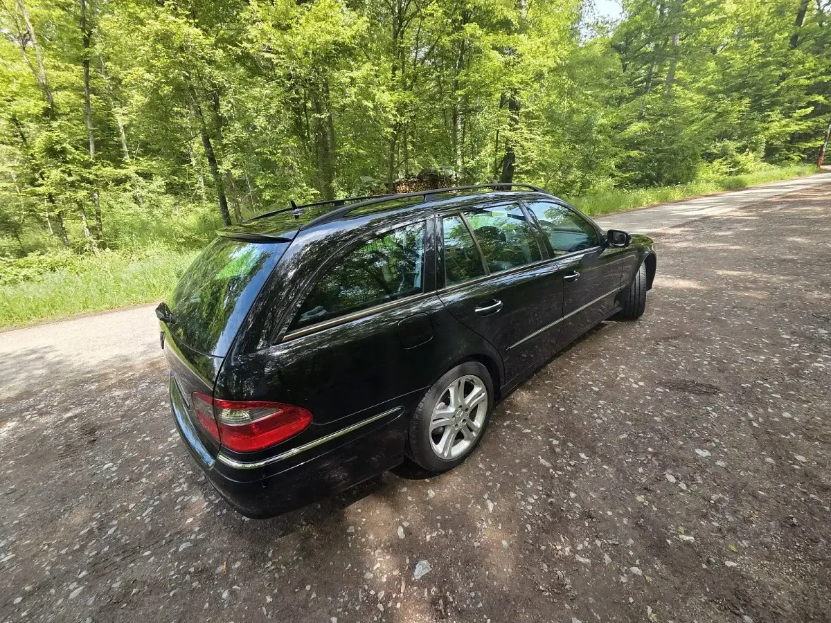Gebraucht Mercedes E280 Avantgarde 231 PS (169 kW) 2008 Schwarz Limousine