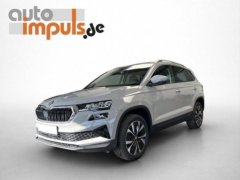 Steelgrey (m3m3) Gebraucht 2024 Skoda Karoq SportLine SUV | 33.990 € (Fairer Preis) - Bild 1/4