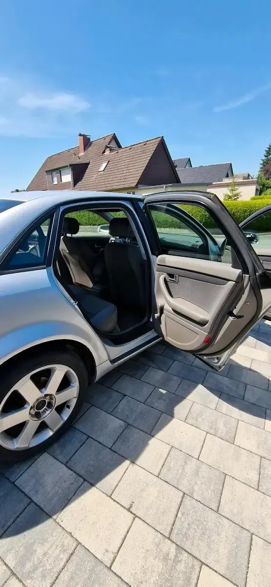 Gebraucht Audi A4 131 PS (96 kW) 2002 Silber Limousine
