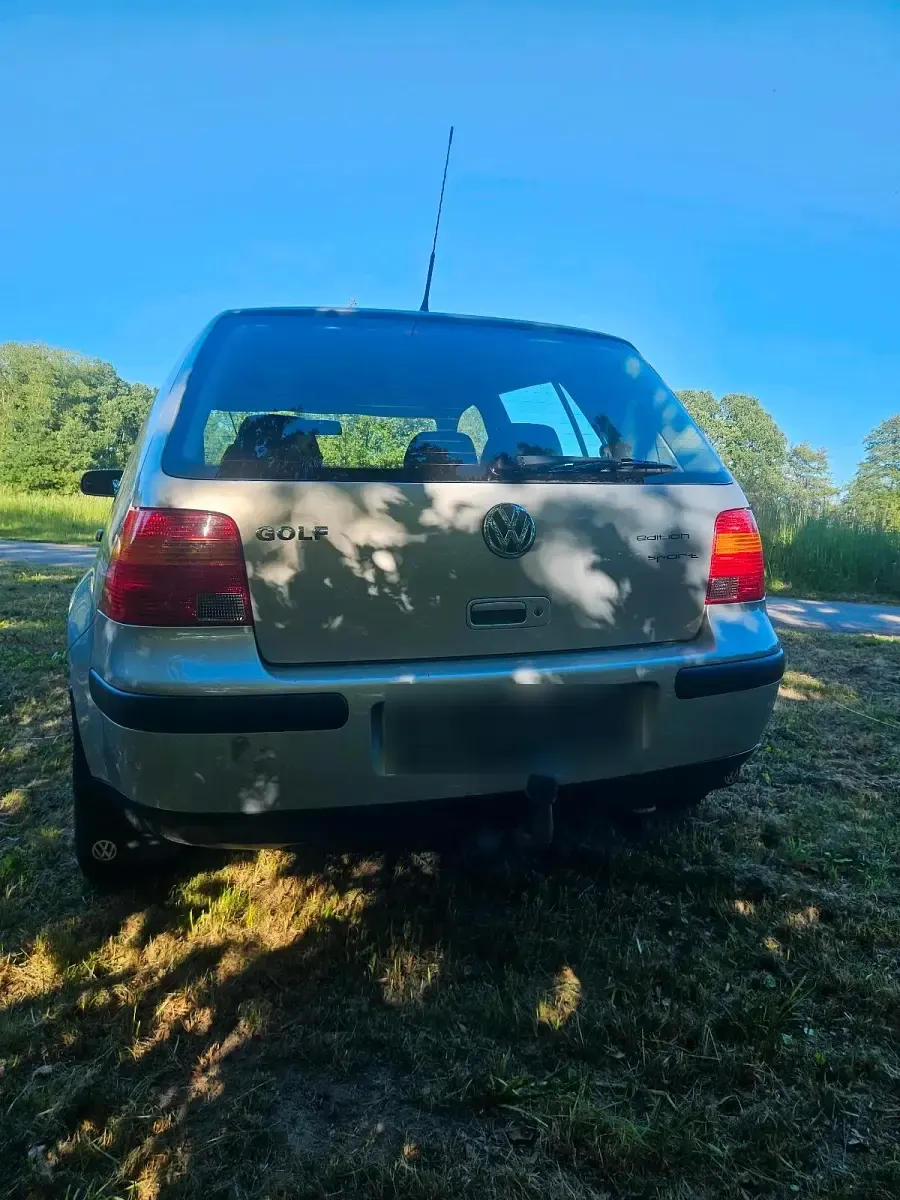 Gebraucht VW Golf IV 105 PS (77 kW) 2000 Silber Kleinwagen