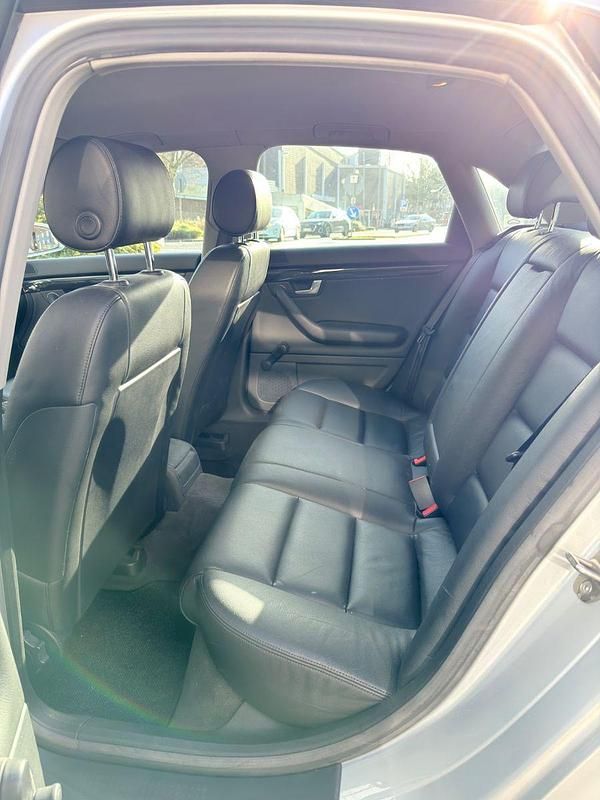 Gebraucht Audi A4 131 PS (96 kW) 2002 Silber Limousine