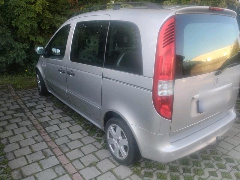 Silber Gebraucht 2002 Mercedes Vaneo Van / Kleinbus | 500 € - Bild 1/4