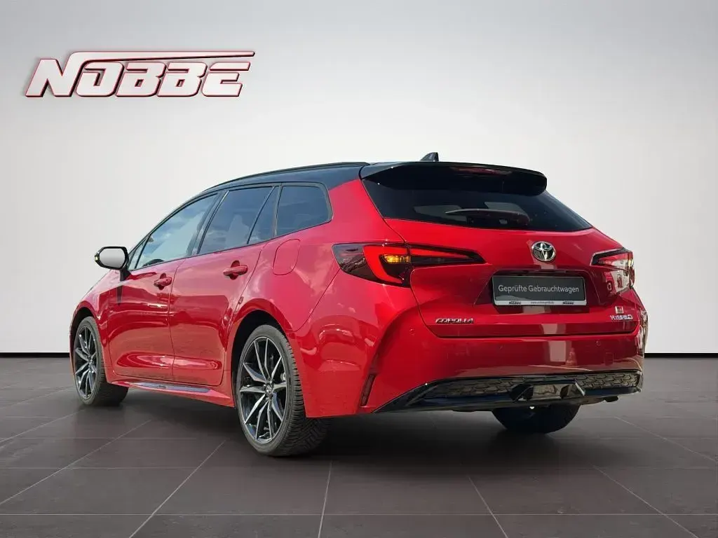 Gebraucht Toyota Corolla Sport 196 PS (144 kW) 2023 Rot Limousine