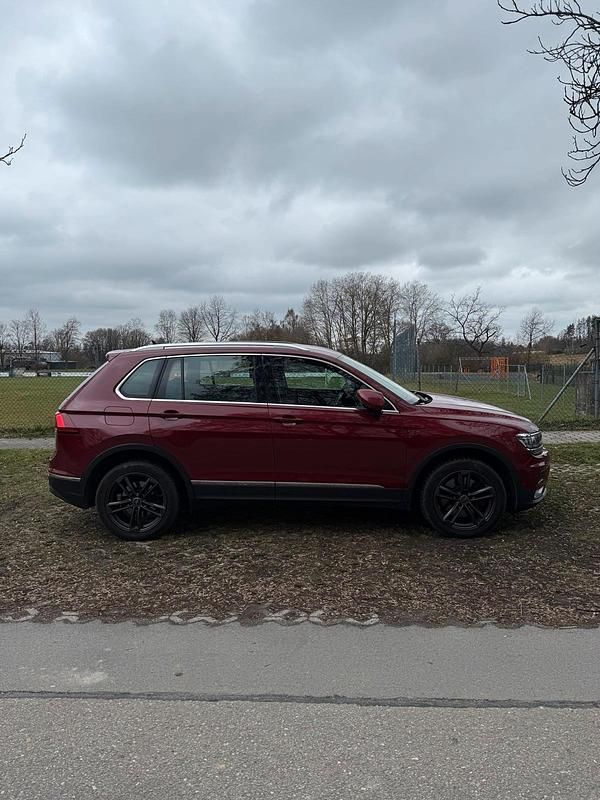 Gebraucht VW Tiguan Highline 239 PS (175 kW) 2017 Rot SUV