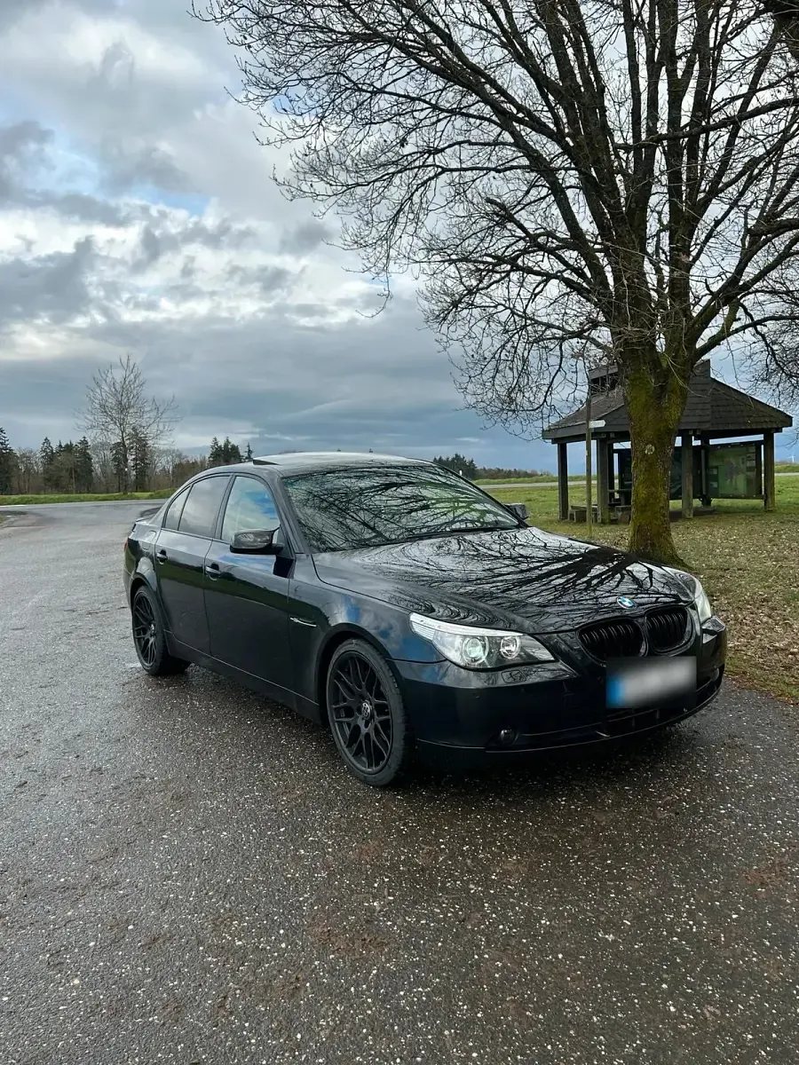 Gebraucht BMW 545 333 PS (244 kW) 2005 Schwarz Limousine