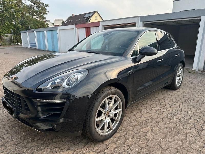 Schwarz Gebraucht 2014 Porsche Macan S SUV | 31.750 € (Etwas zu teuer) - Bild 1/4