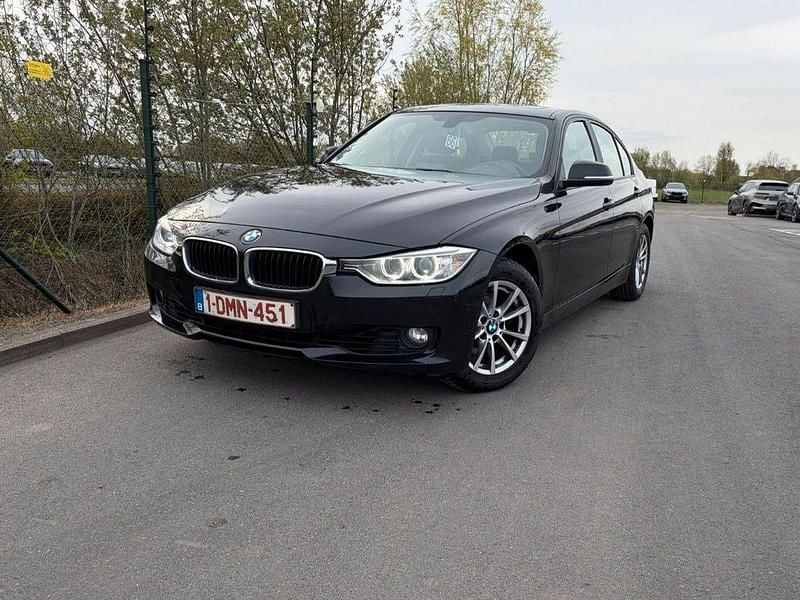 Second-hand BMW 320 184 CP (135 kW) 2012 Negru Berlinǎ
