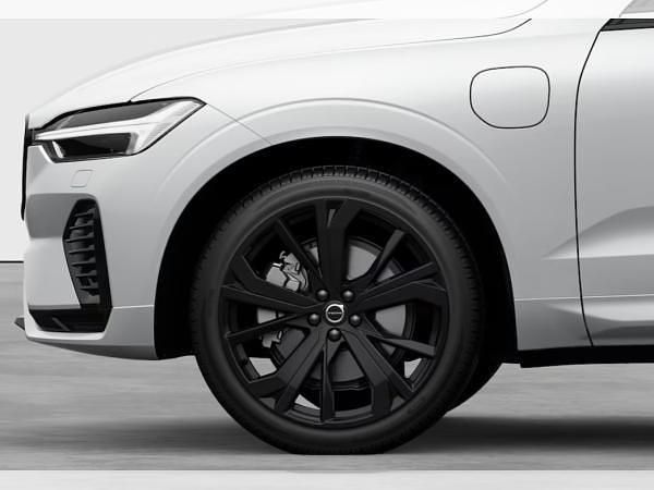 Neu Volvo XC60 Plus 310 PS (228 kW) 2026 Weiß (crystal white / metallic) SUV