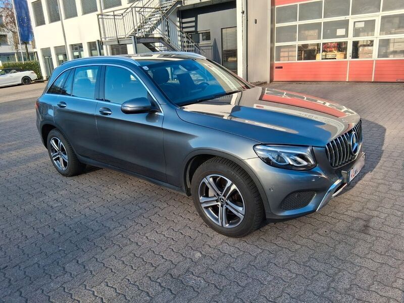 Gebraucht Mercedes GLC250 204 PS (150 kW) 2019 Grau SUV