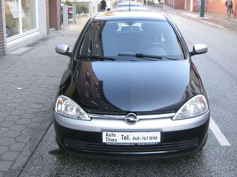 Saphirschwarz mi2 Gebraucht 2002 Opel Corsa Kleinwagen | 5.990 € - Bild 1/4