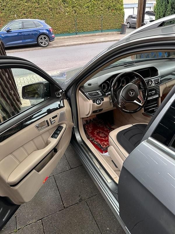 Usata Mercedes E350 252 CV (185 kW) 2013 Grigio Station wagon