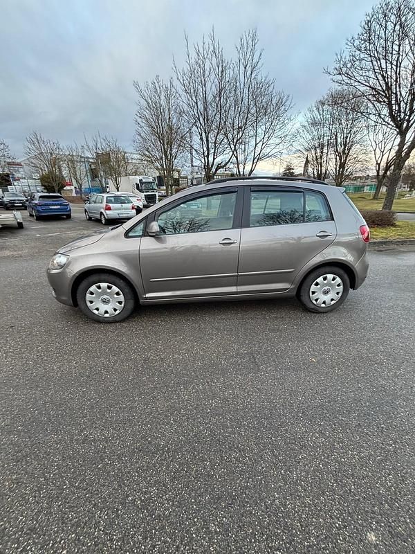 Gebraucht VW Golf V 122 PS (89 kW) 2009 Braun Kombi