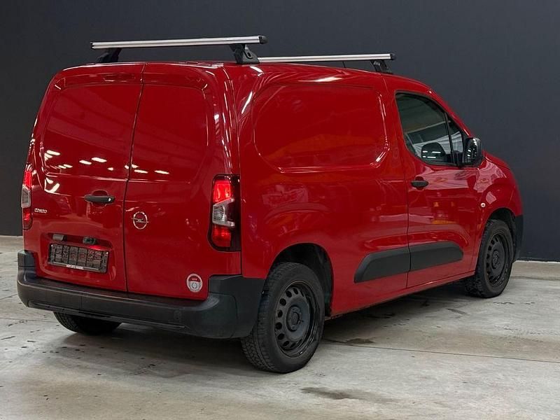 Gebraucht Opel Combo Selection 131 PS (96 kW) 2019 Rot Van / Kleinbus