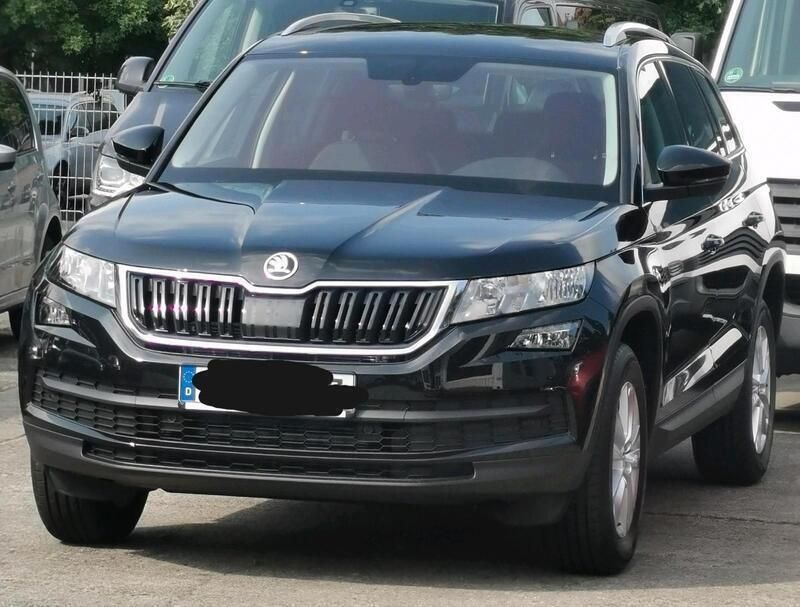 Schwarz Gebraucht 2021 Skoda Kodiaq Ambiente SUV | 26.250 € (Guter Preis) - Bild 1/4