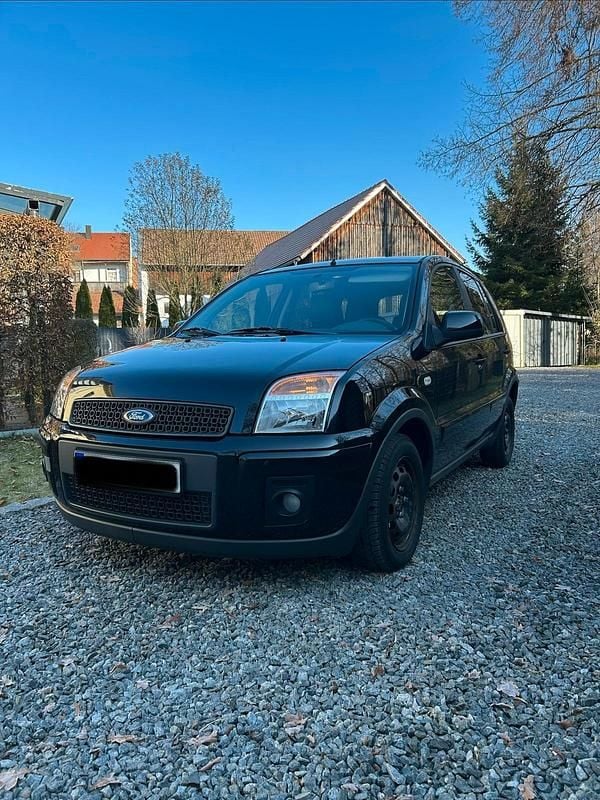 Schwarz Gebraucht 2010 Ford Fusion Limousine | 5.500 € - Bild 1/4